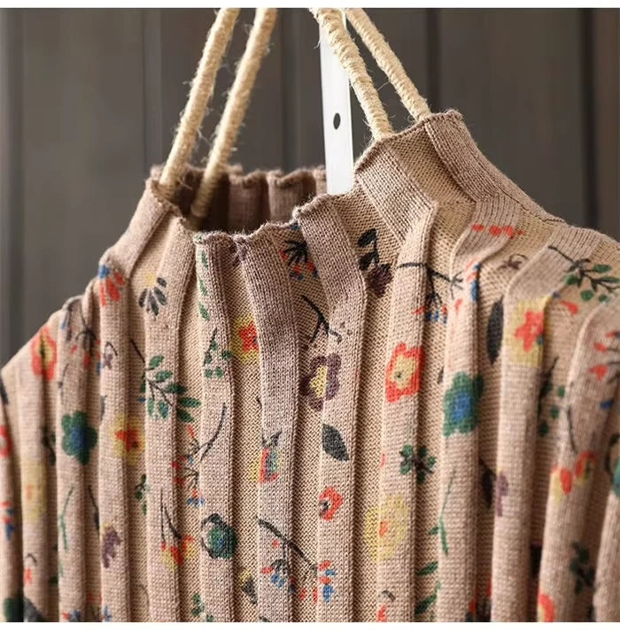 Floral patterned knit fabric of women's midi jumper dress, close up view — 16 — view 20
