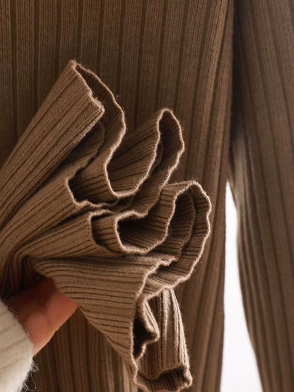 Brown ribbed knit fabric with ruffled sleeve detail, close up view of a women's midi jumper dress — 32 — view 37