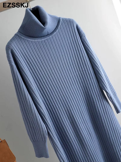 Light blue turtleneck midi jumper dress with ribbed knit texture, close up view — 34 — view 39