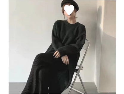 Knitted midi jumper dress in a loose fit, seated view on chair — 13 — view 17